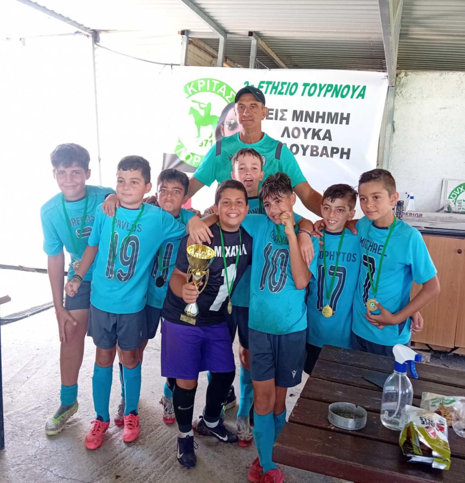 Εξαιρετική παρουσία με πρωτιές και διακρίσεις για τη Σχολή Ποδοσφαίρου Μάριος Χριστοδούλου στο 3ο Τουρνουά Ποδοσφαίρου του Κεραυνού Ακρίτα στην Πάφο!